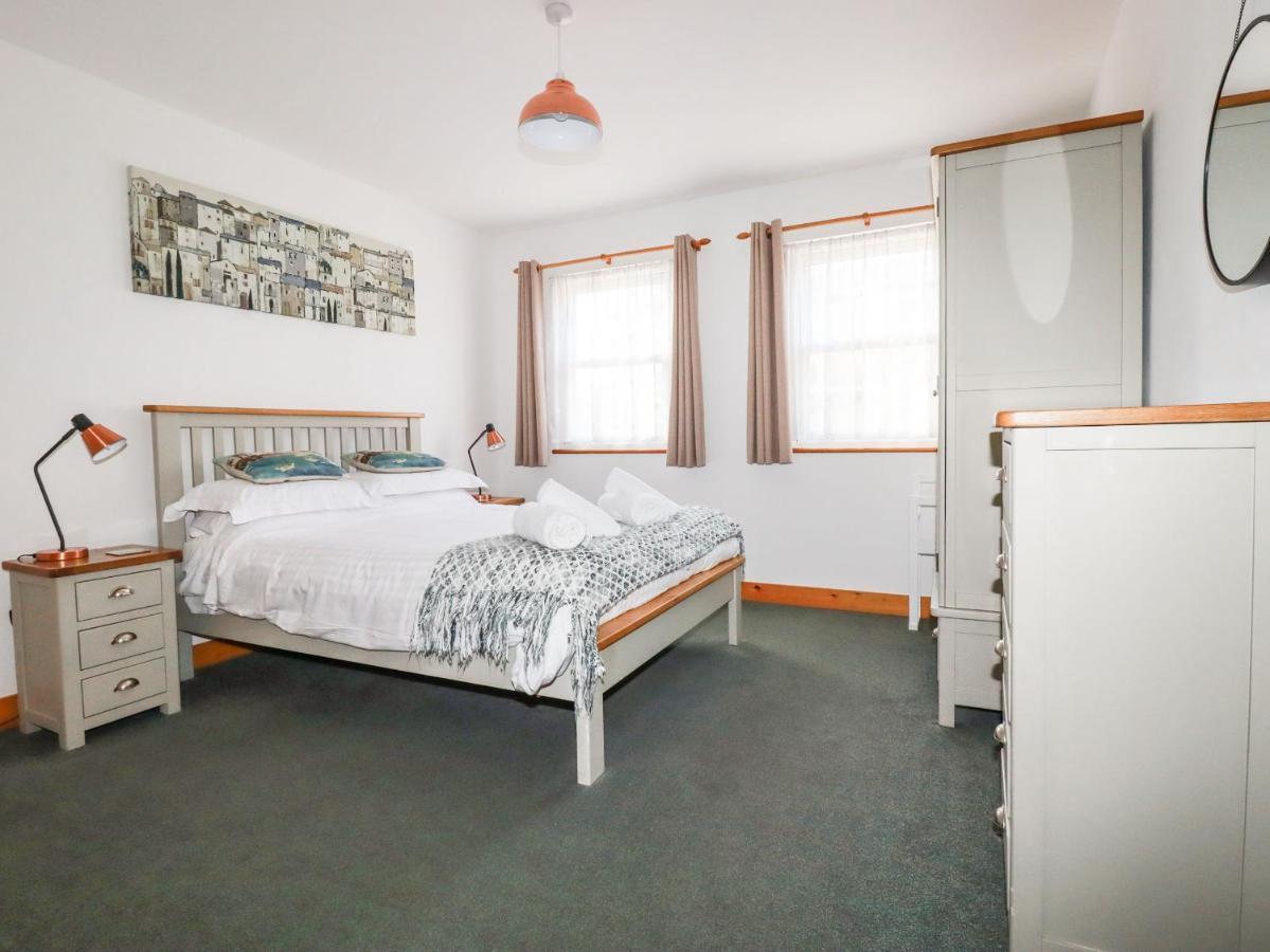 Flat 4 Apartment New Quay Екстериор снимка