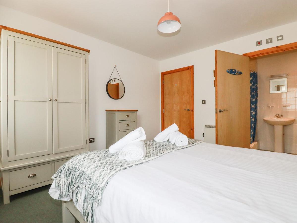 Flat 4 Apartment New Quay Екстериор снимка