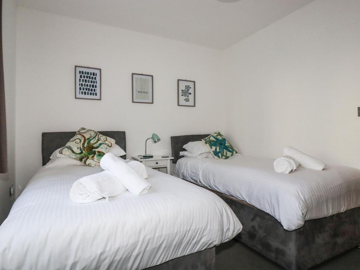Flat 4 Apartment New Quay Екстериор снимка